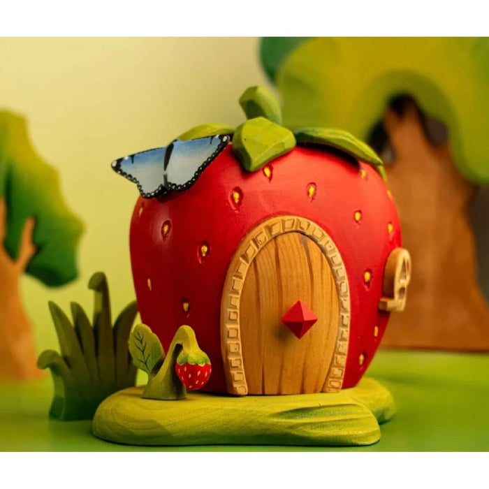 Bumbu | Wooden Strawberry House