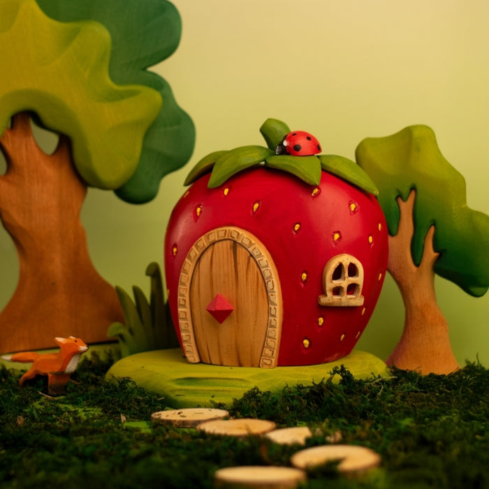 Bumbu | Wooden Strawberry House